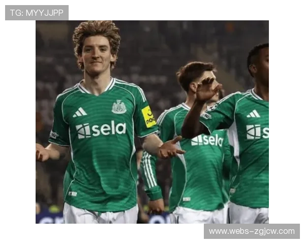 纽卡斯尔联客场6-1血洗卡拉巴赫,戈登上演大四喜 纽卡斯尔联客场6-1血洗卡拉巴赫,戈登上演大四喜