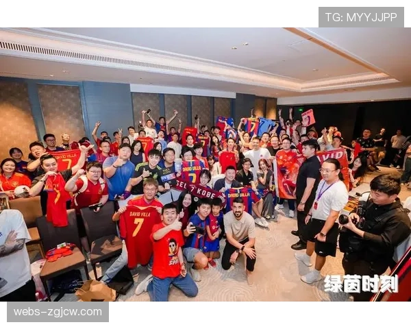 欧冠主题公园在伦敦开幕，互动体验区吸引全球球迷参与足球文化活动